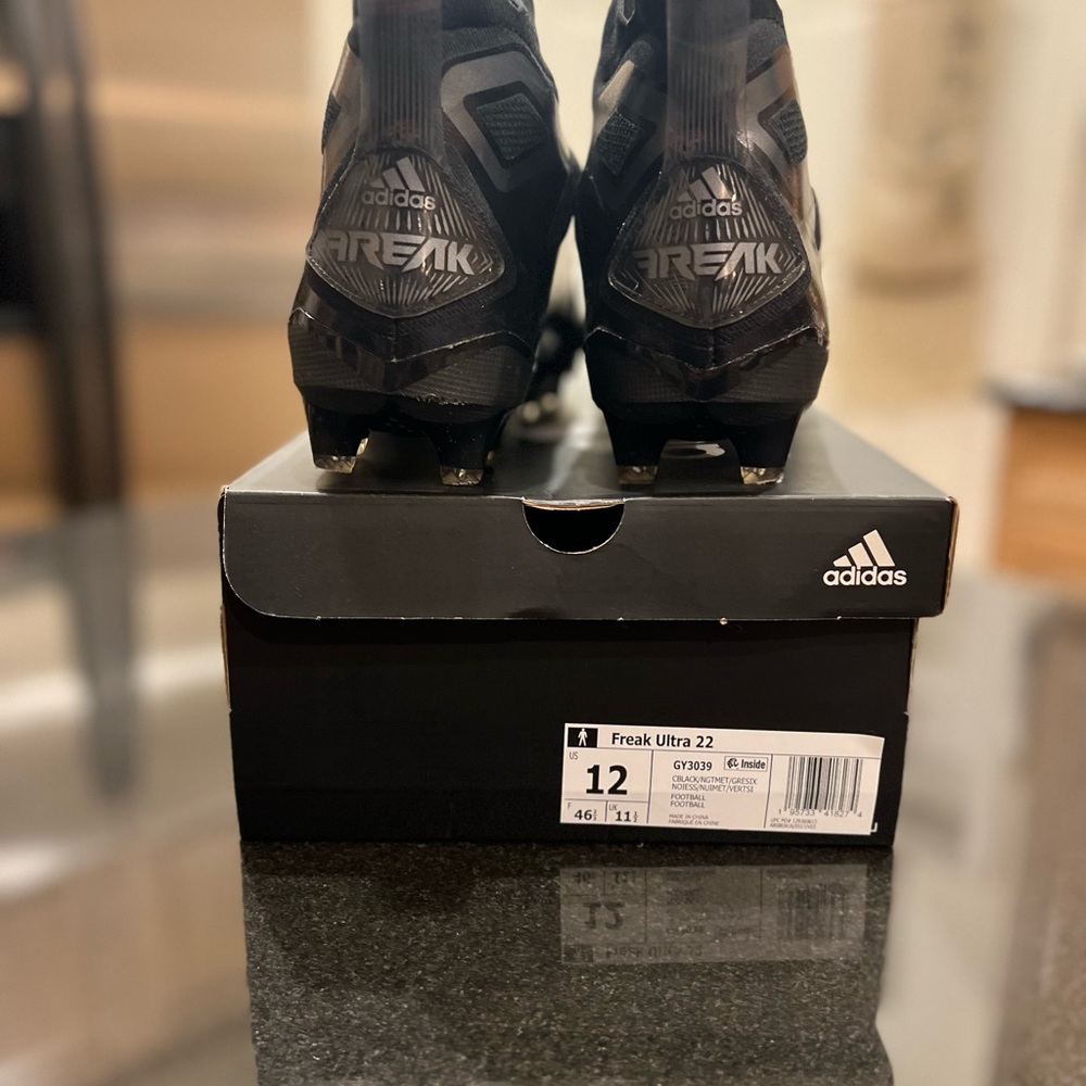 Mens Adidas Freak Ultra 22 Black Night Metallic Football Cleats 12 Box Included - Picture 2 of 11
